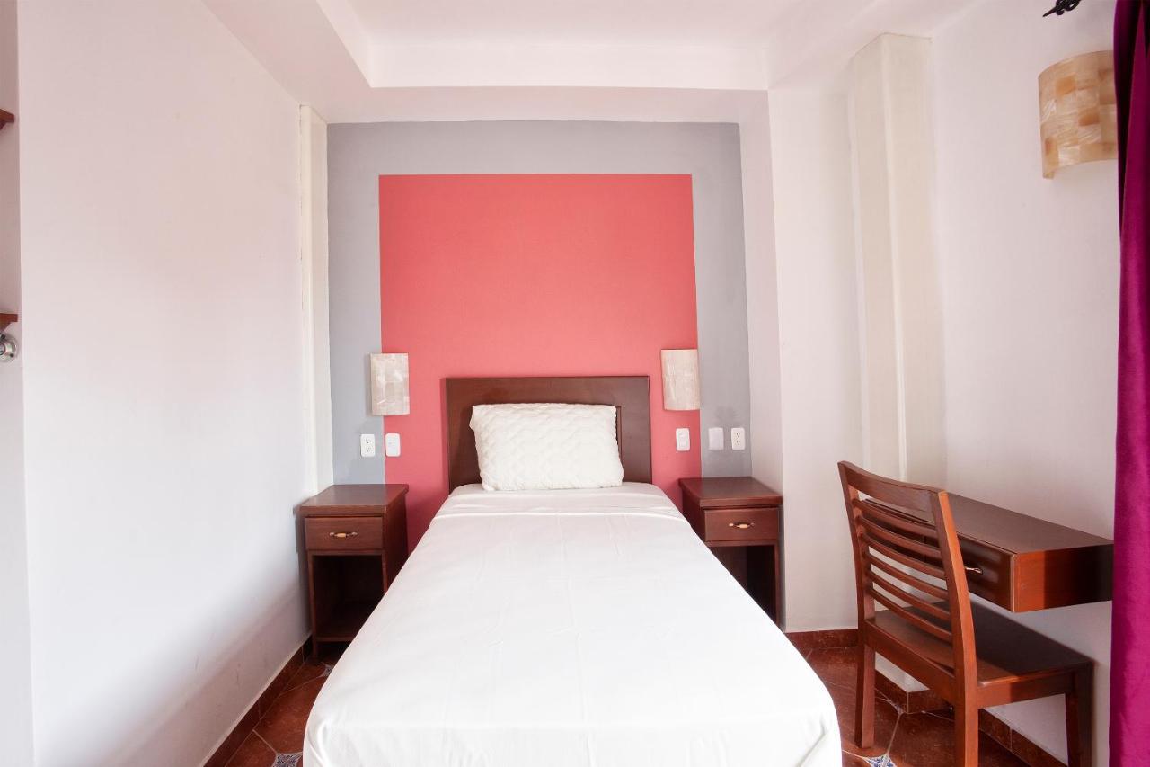 Hôtel Capital O Casa Real à Huauchinango Extérieur photo